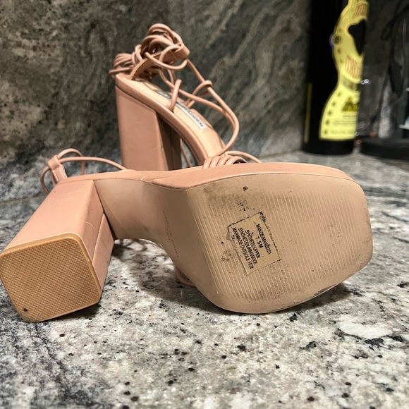 Steve Madden Women's Manzie Heeled Sandal - Picture 4 of 6